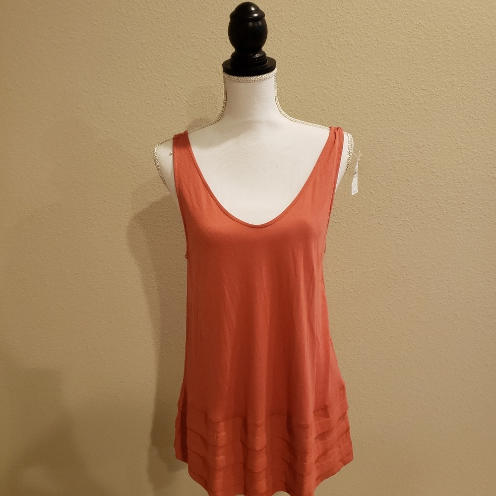 NWT Loft Salmon tanktop